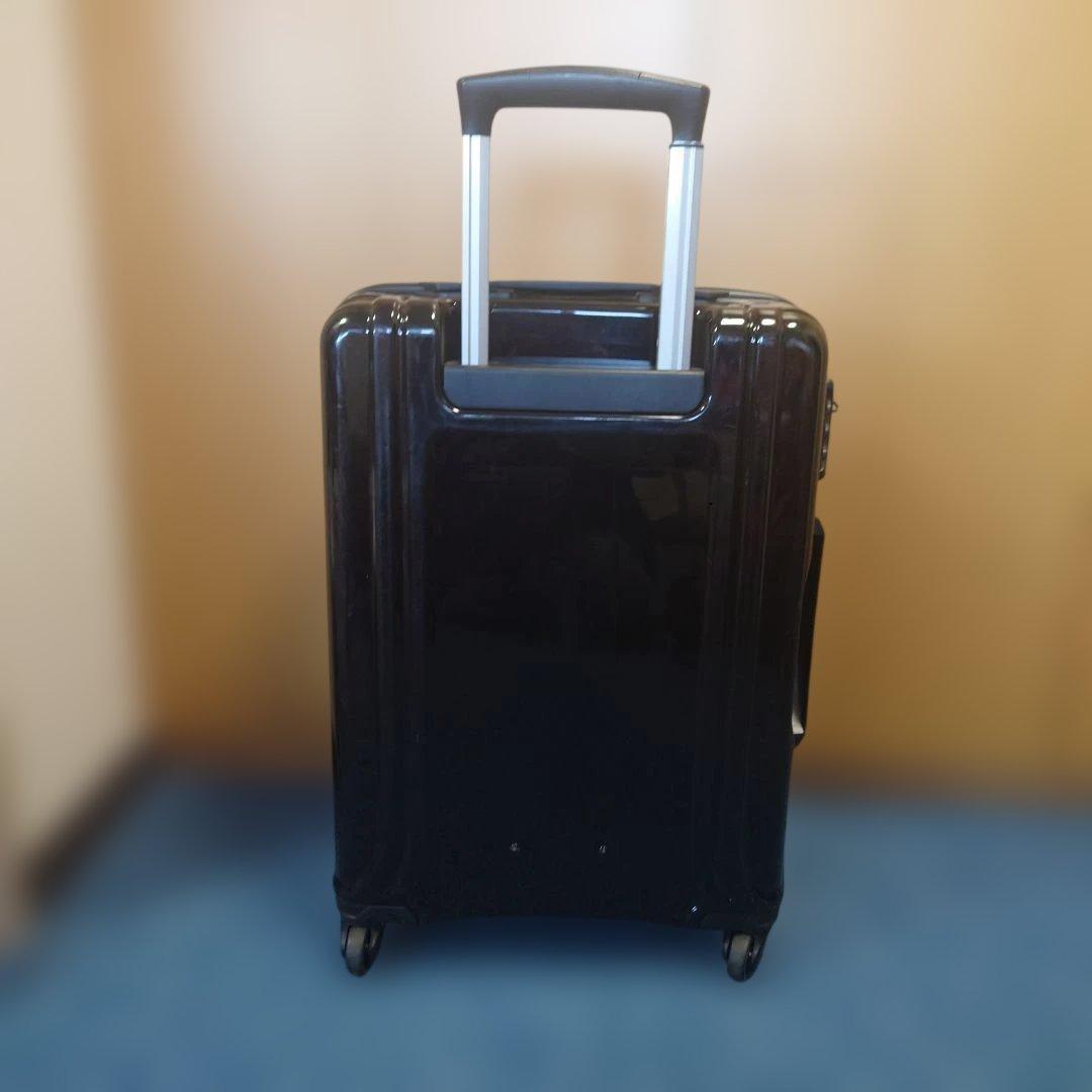 【機内持込み】ゼロハリバートン スーツケース 32L 4輪