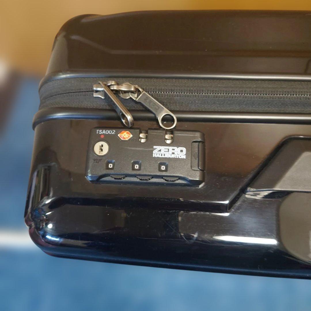 【機内持込み】ゼロハリバートン スーツケース 32L 4輪