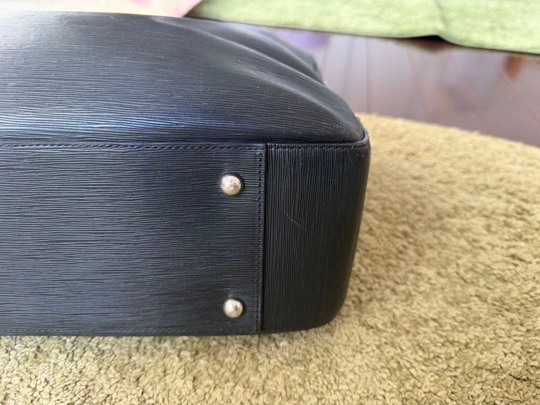 ピエールモルビダ　ビジネスバック