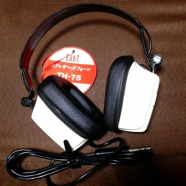 未使用 takt ステレオヘッドホン TH-75
