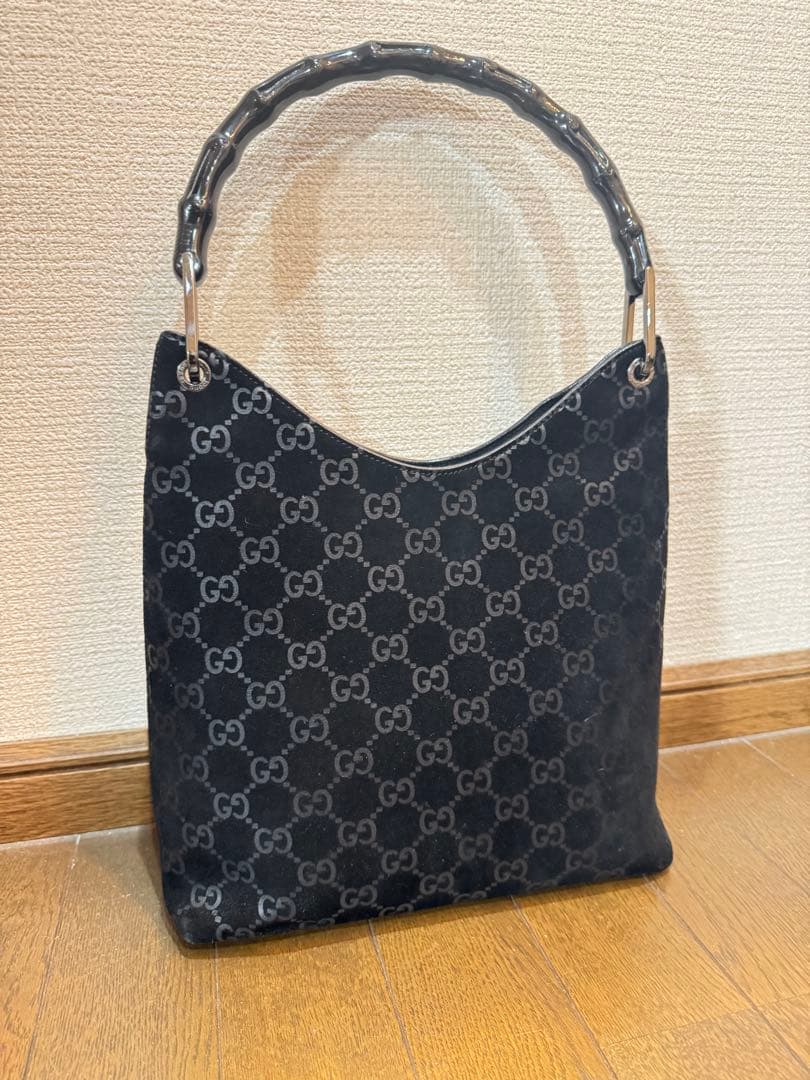GUCCI ブラック スエード ショルダーバッグバンブー