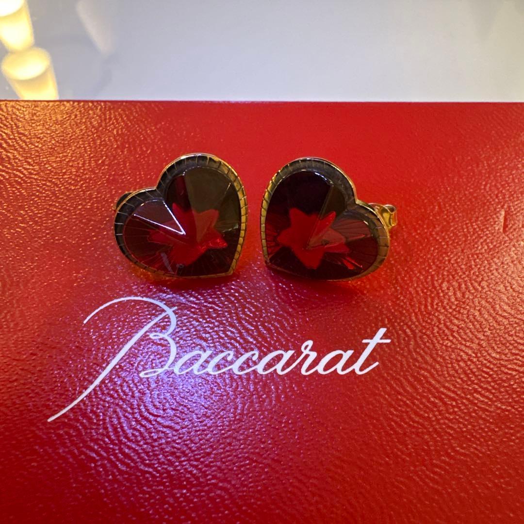 バカラ　ハートピアス　レッド