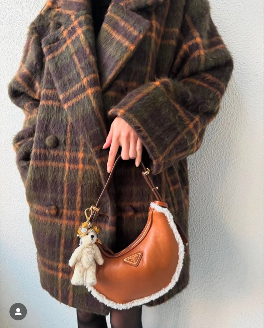 ジャケット・アウター AMERI VINTAGE ADORABLESHAGGY CHECK COAT