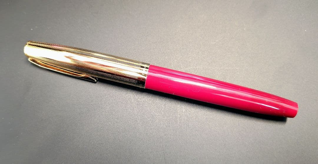 アウロラ万年筆 特別生産品 デュオカルト ゴールドキャップ・レッド