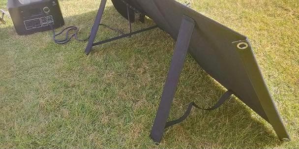 ❤高効率ソーラーパネル5枚搭載❣曇りでも発電♪❤100Wソーラーチャージャー