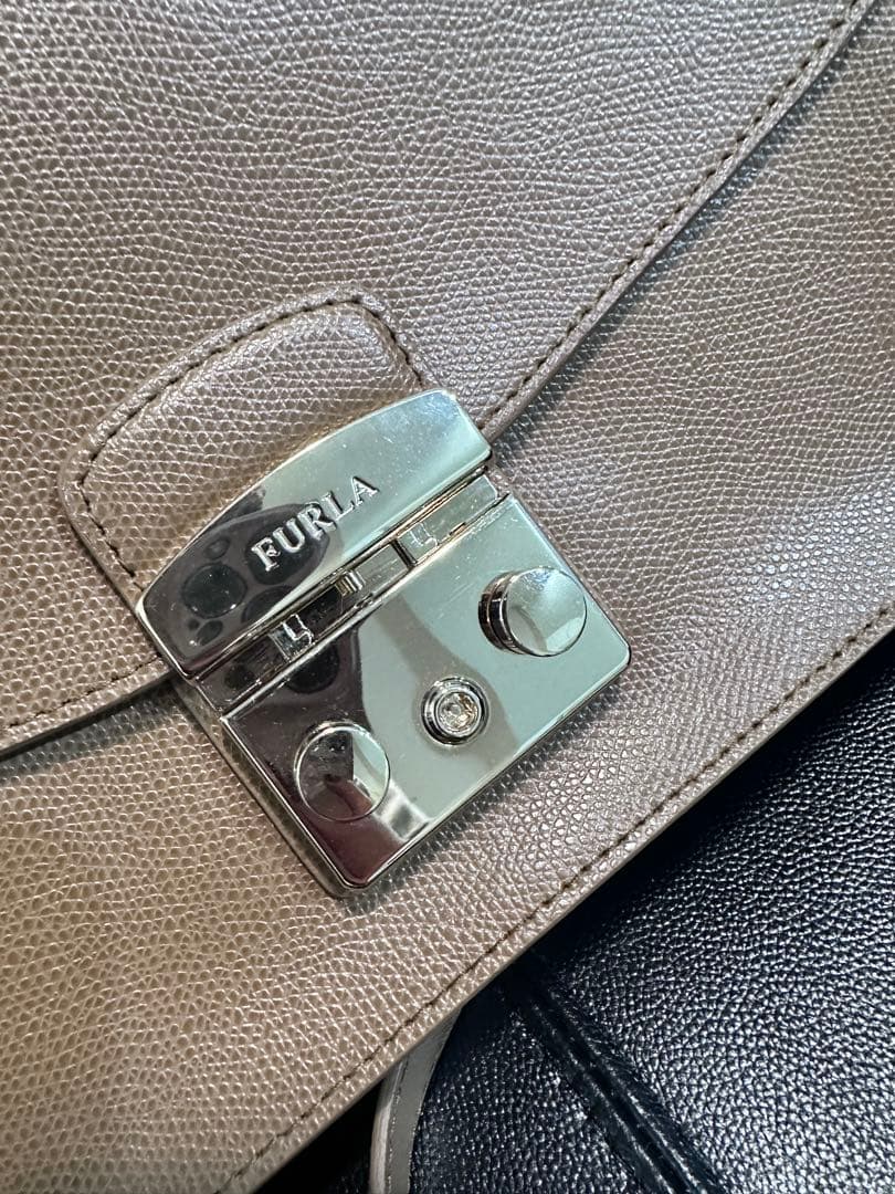 FURLA ベージュ ハンドバッグ　　値下げ不可！