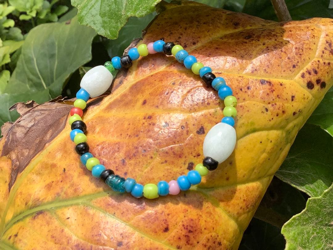 蔵出‼️ガラス玉　日本製超アンティークとんぼ&糸魚川翡翠樽型ブレスレット小物パーツ