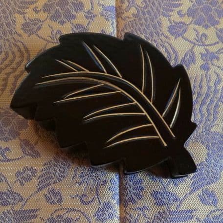 A 80     茶道       風炉用   柏 香合  ( 新品未使用品 )