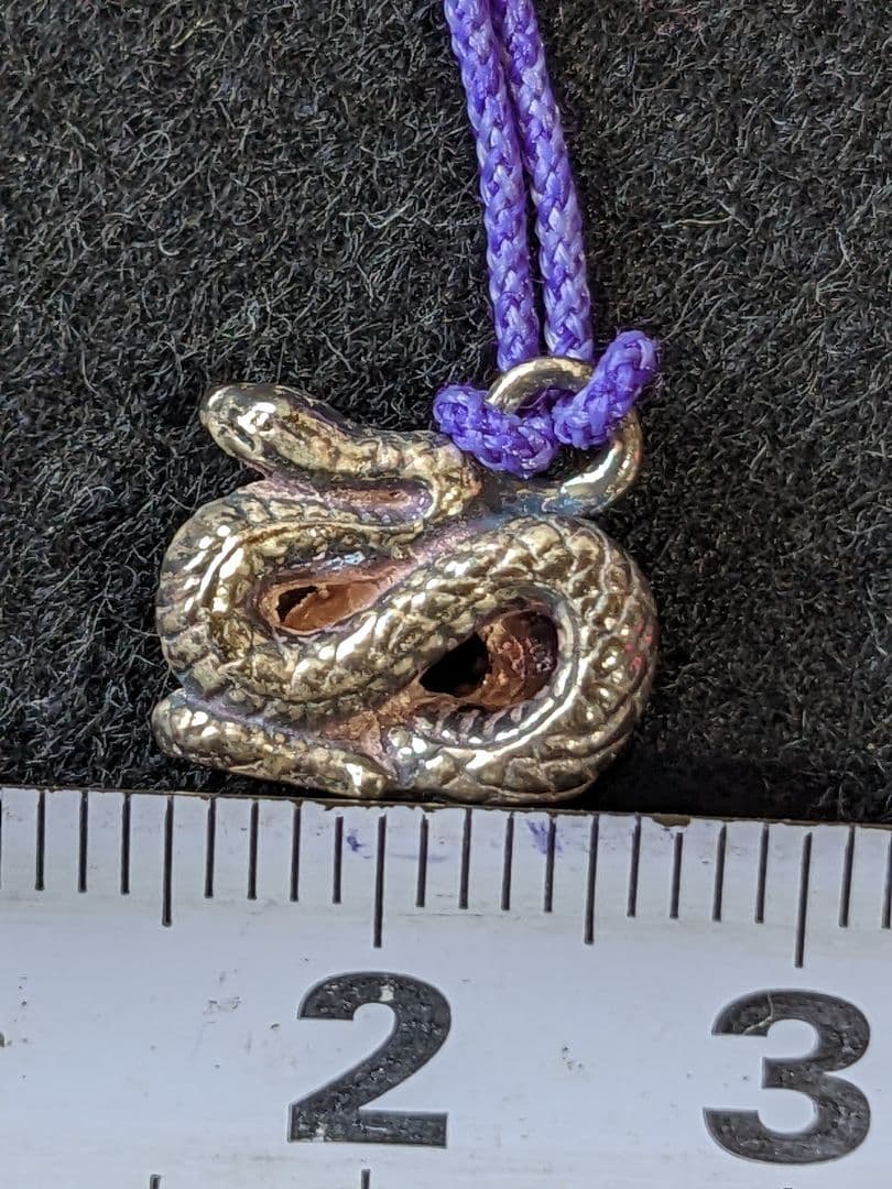 ♦銀製干支 根付け 巳 人間国宝 彫金工芸家 鹿島一谷 原型 SILVER900