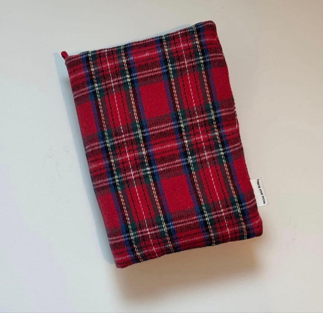 バインダーカバー　赤チェック　クリスマス　A6 韓国　貯金