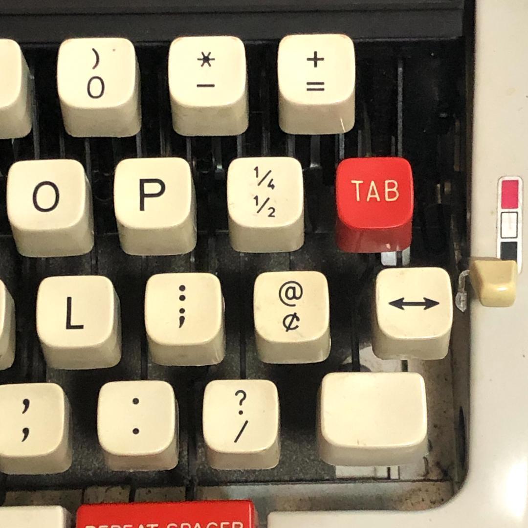 タイプライター　BROTHER (ブラザー)ヴィンテージ品、動作状態良好、日本製