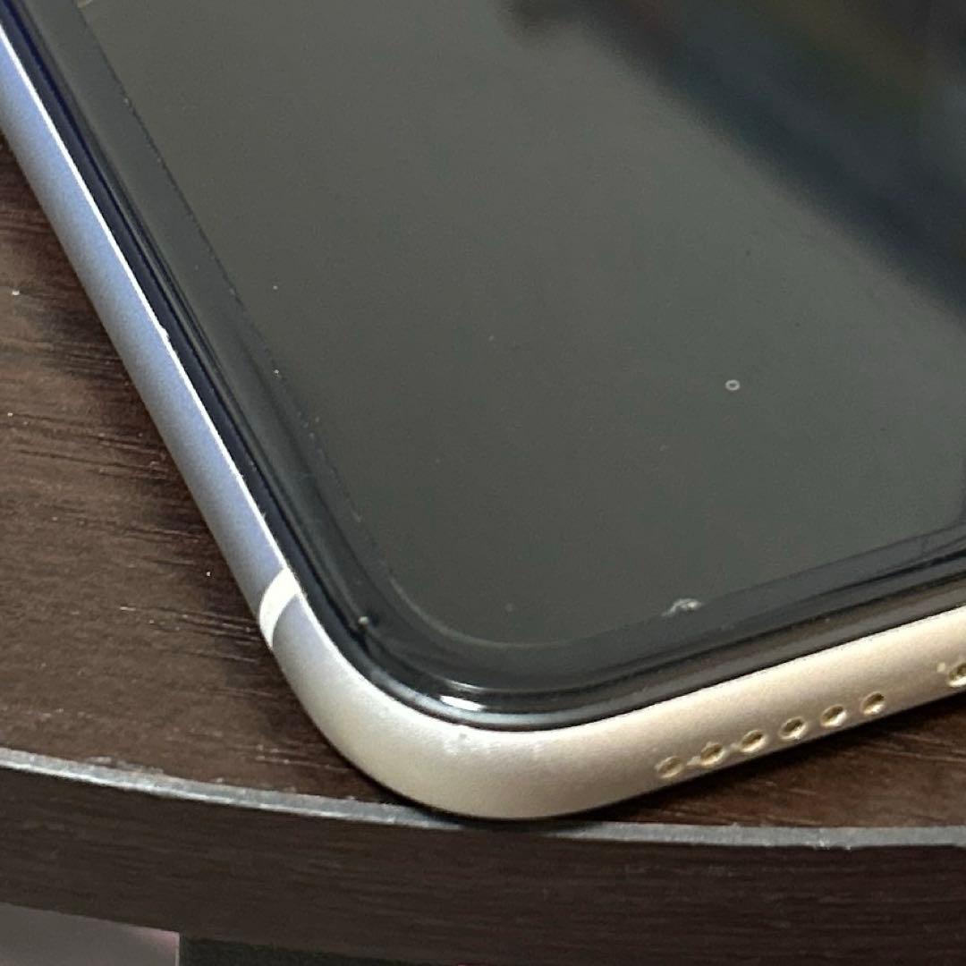 iPhone11本体SIMフリー箱充電器説明書付き！