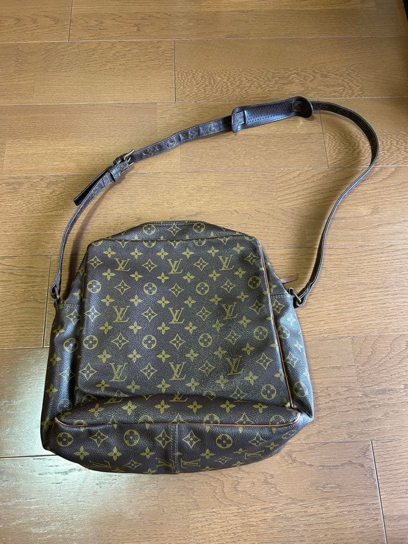 フ*ン様 美品 LOUIS VUITTONルイヴィトン マルソー モノグラム シ