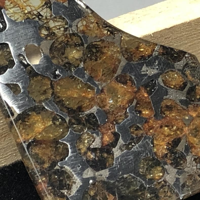 草*真様 隕石 アルタイ隕石　石鉄隕石　パラサイト隕石　２点　重さ33ｇ　共箱