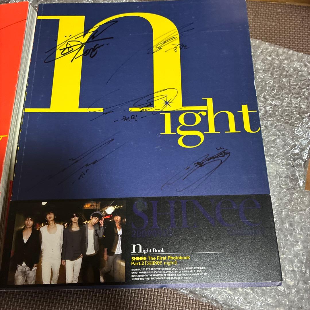 ‼️‼️超希少品5人全員直筆サイン入‼️‼️SHINee シャイニー写真集