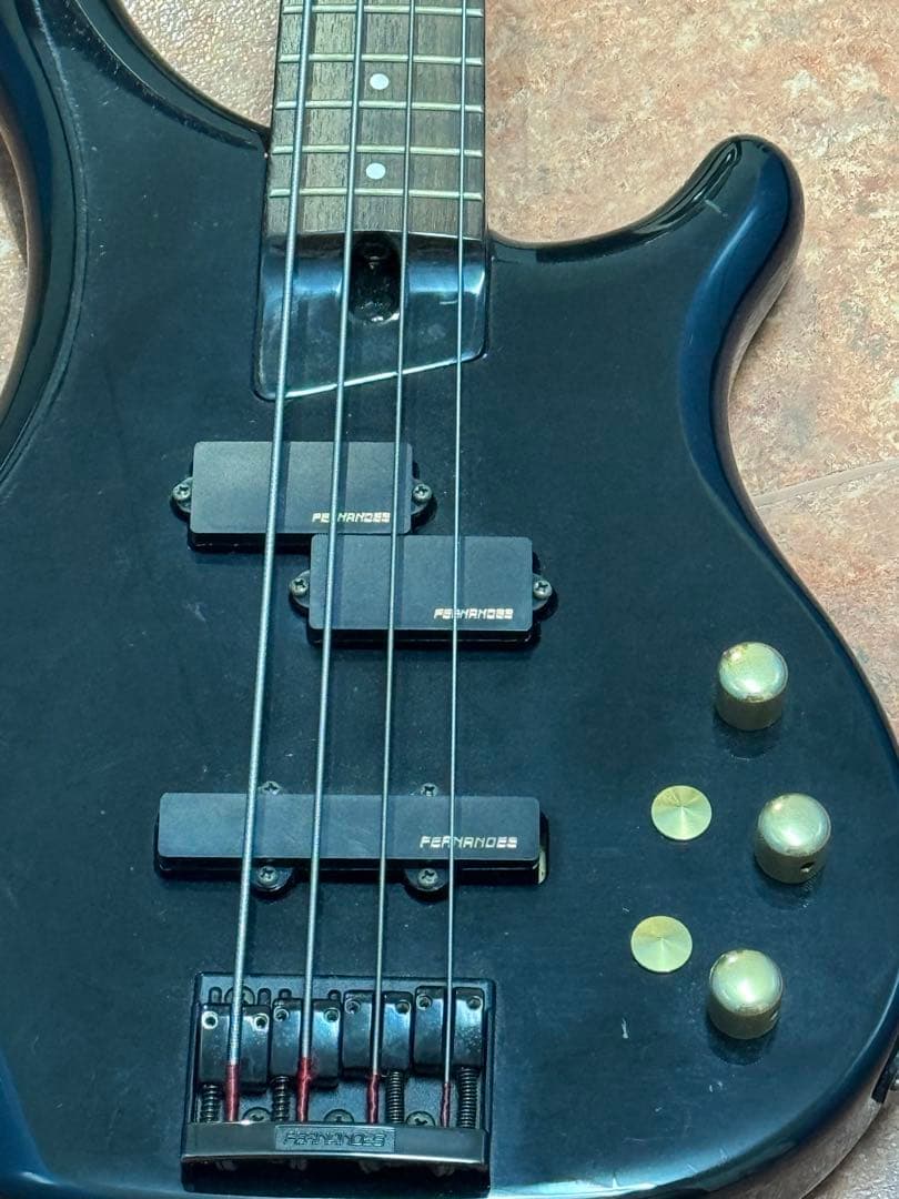 フェルナンデス ベース 90年代