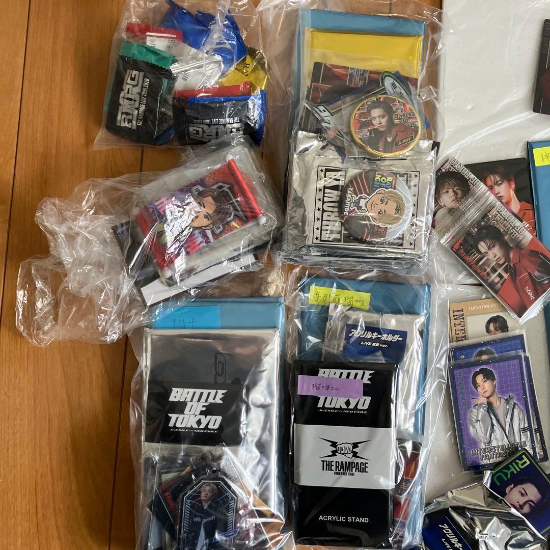 LDH グッズ カード アクスタ フォトキー バッジ 大量 まとめ売り