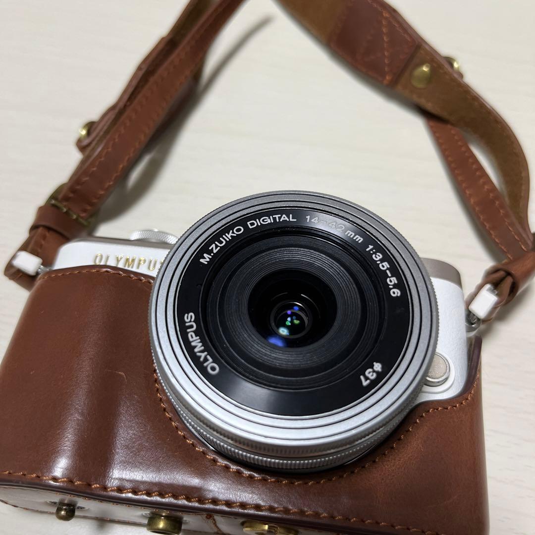 OLYMPUS PEN E-PL9 ダブルズームキット ホワイト