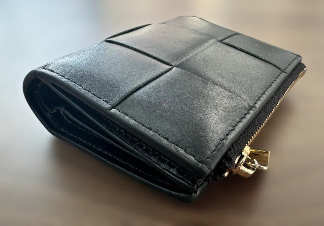 BOTTEGA VENETA 二つ折り財布 マキシイントレチャート レザー 黒