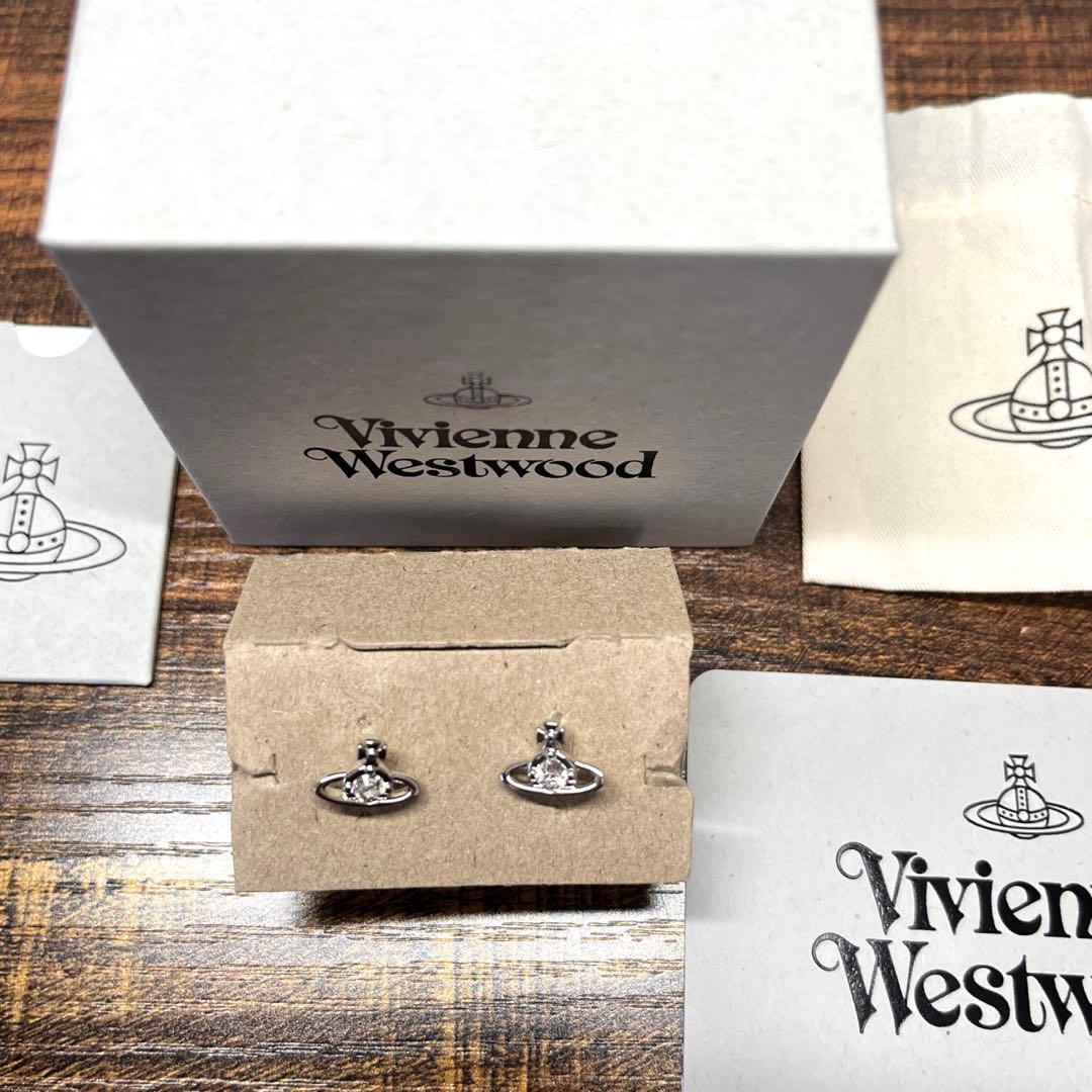 【新品】 Vivienne Westwood ピアス