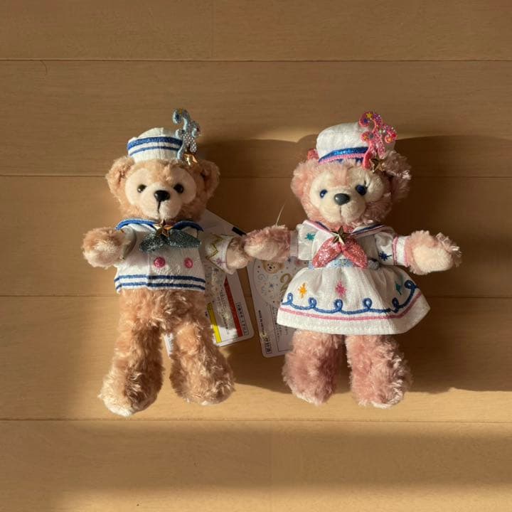 ディズニーシー20周年　ダッフィー シェリーメイ  ぬいぐるみバッジ