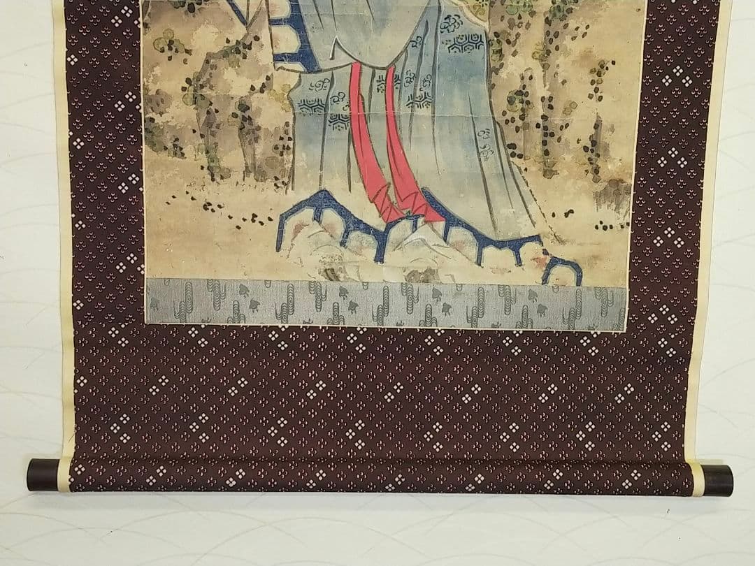 ♥掛軸　中国　人物　【露孝】　桐箱付き　掛け軸　骨董品