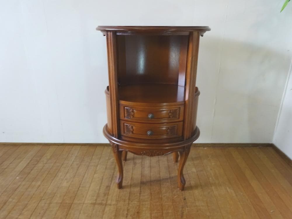 ともこ　イタリア家具　キャビネット　電話台　花台　ヨーロピアン　猫脚　美品