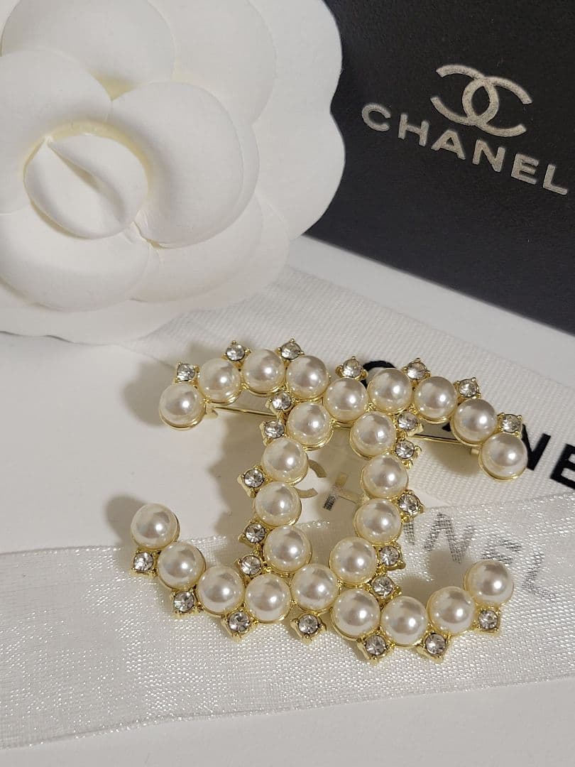 シャネル　ブローチ　パール　ゴールド