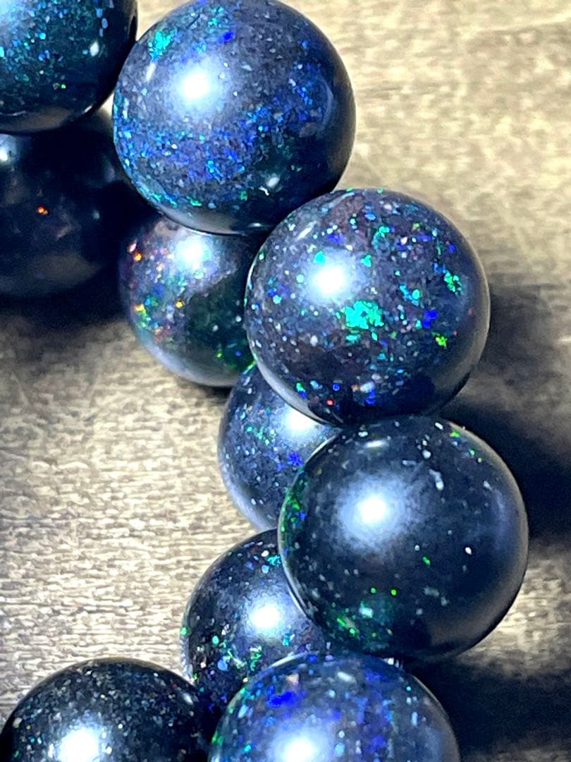 【新入荷】超高品質　ブラックマトリックスオパールブレス9.3㎜（新品未使用）虹色