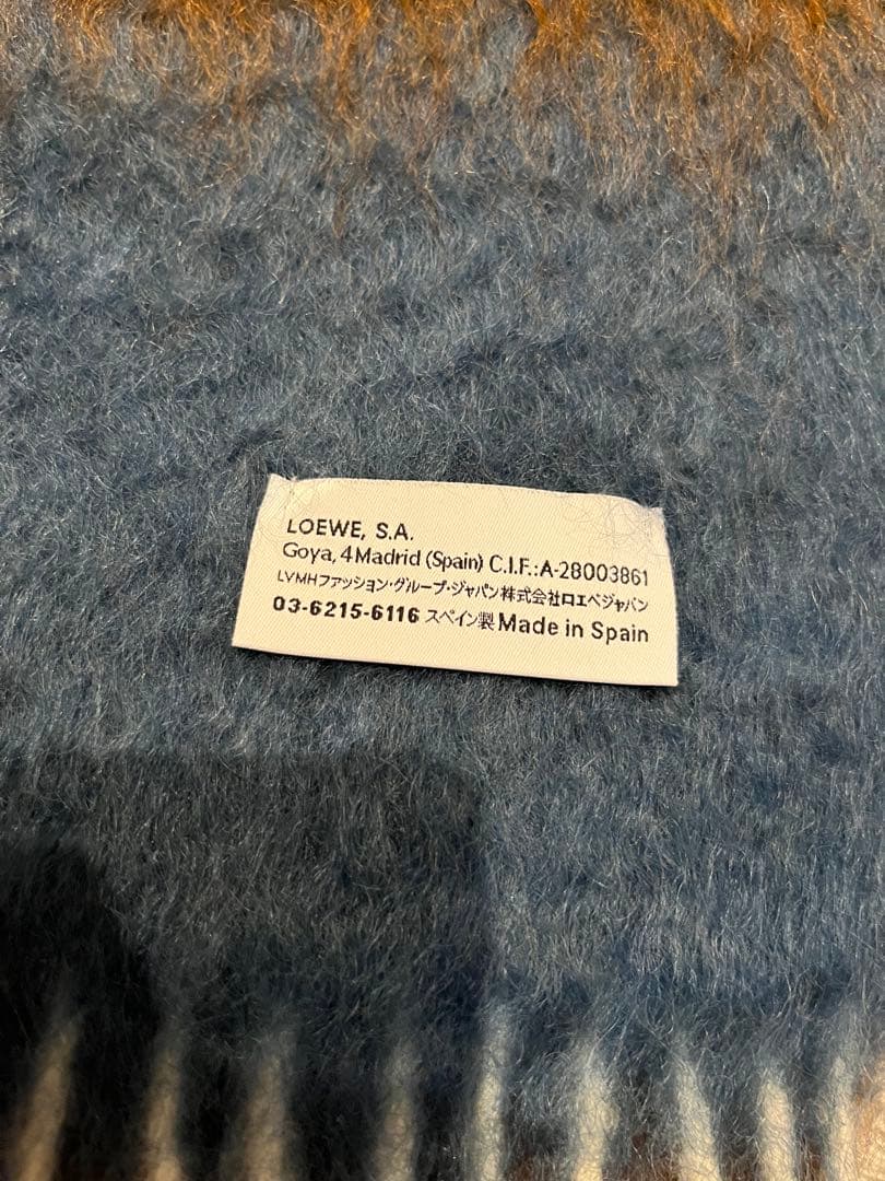 ロズ　LOEWE マフラー