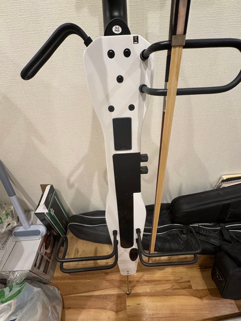 Stagg 中古サイレントチェロ・電子チェロ 弓・ケース付き 即購入可