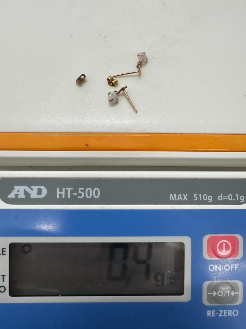 【未使用】K18 オパール 十字架 ピアス 0.4g