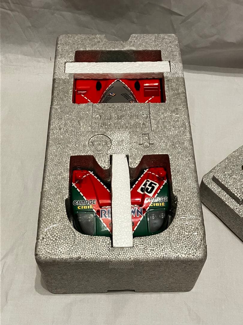 オートアート　シグネチャー　MAZDA 787B 1/18