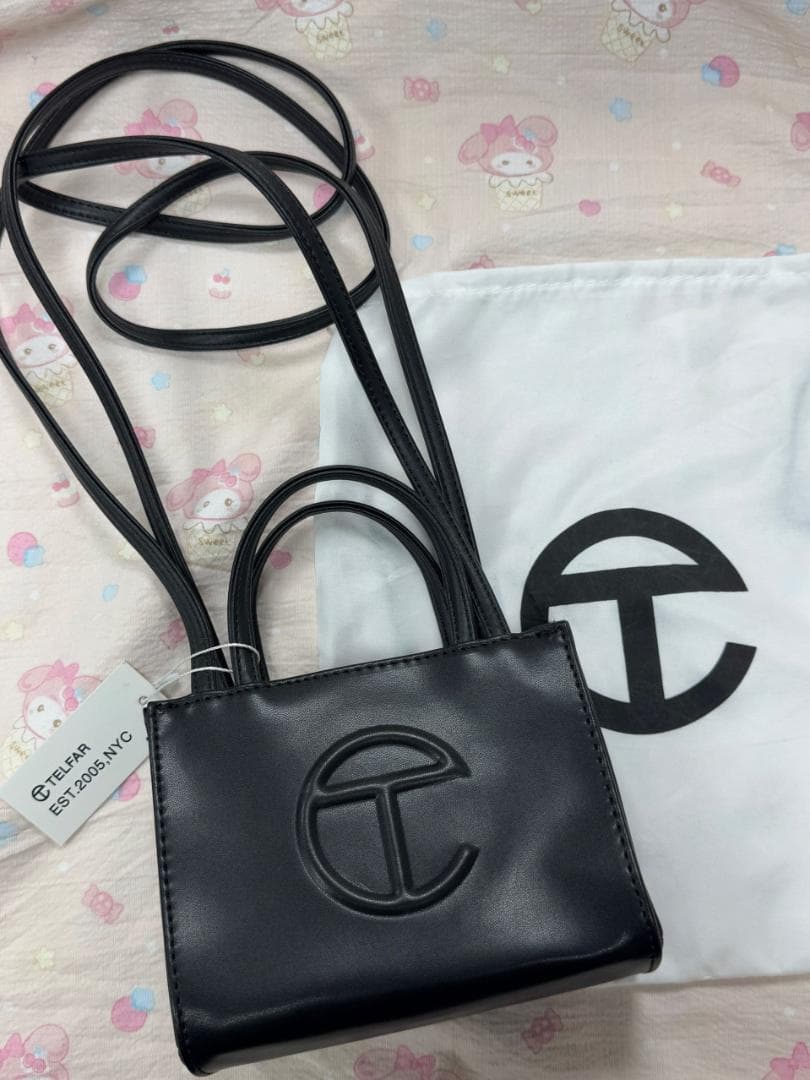 TELFARブラック ロゴ入り ショルダーバッグ