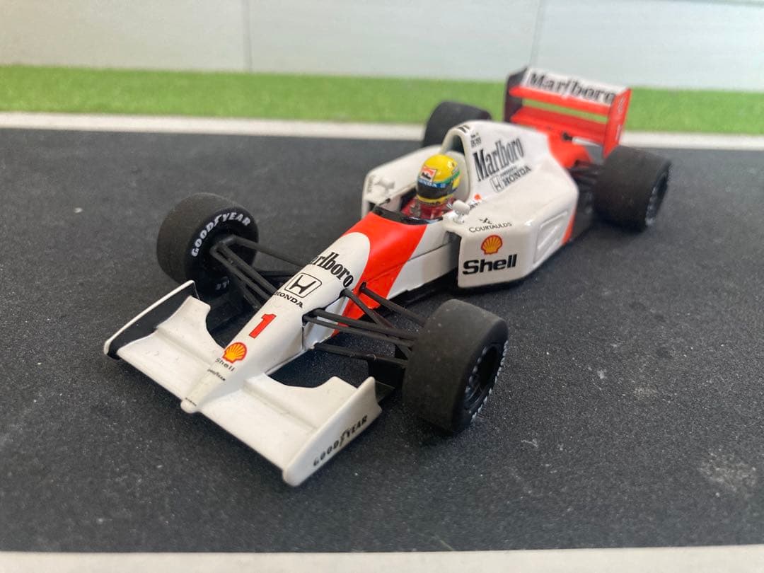 mikuni392 ミニチャンプスマクラーレンホンダMP4/7 オマケ付き