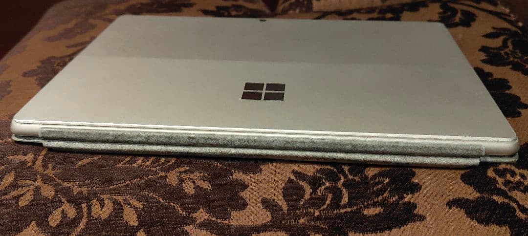 Microsoft Surface Pro 8 本体