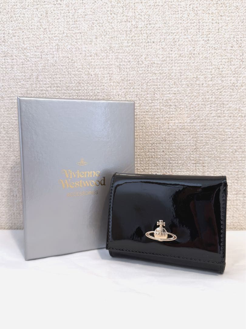 【新品未使用】Vivienne Westwood 三つ折り財布 ブラック 大人気