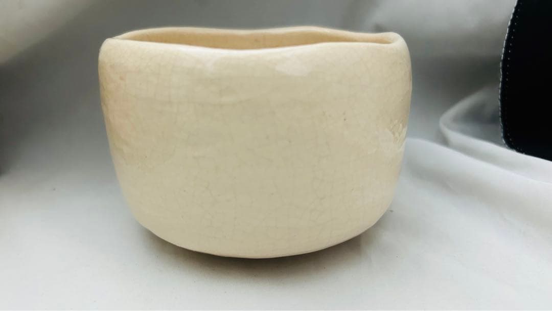 白楽茶碗　菖蒲の絵　茶碗　伊東桂楽作　桐箱　共箱　茶道具