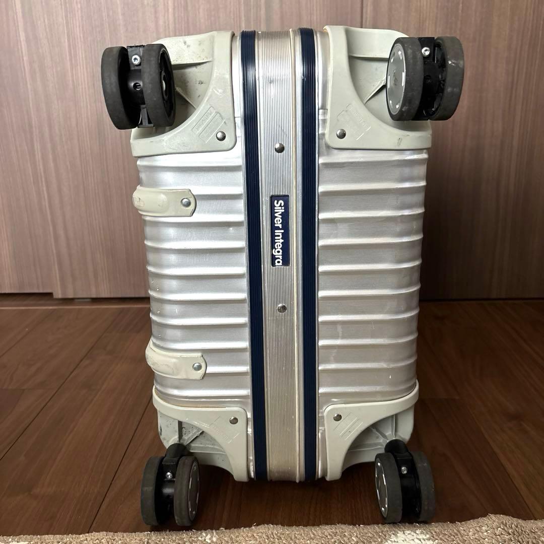 RIMOWA シルバーインテグラル　キャリーケース　4輪