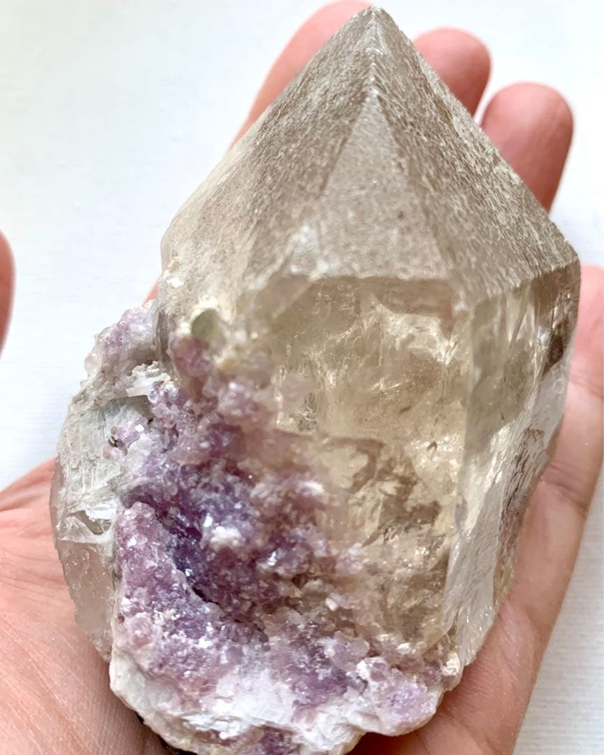 大きな水晶ポイント+レピドライト×グリーントルマリン共生