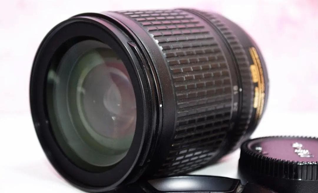 美品 ニコン AF-S NIKKOR 18-135mm レンズ