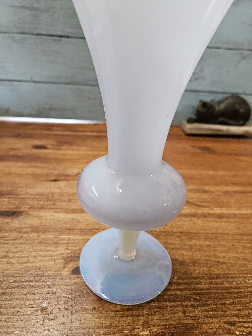 フランスアンティーク オパールセントガラスの花瓶 グラス 花器 花入れ