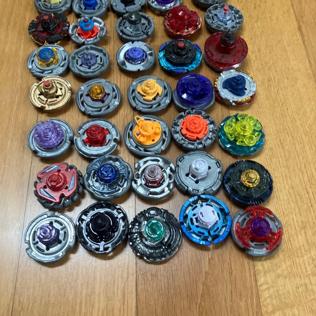 ベイブレード　50個まとめうり