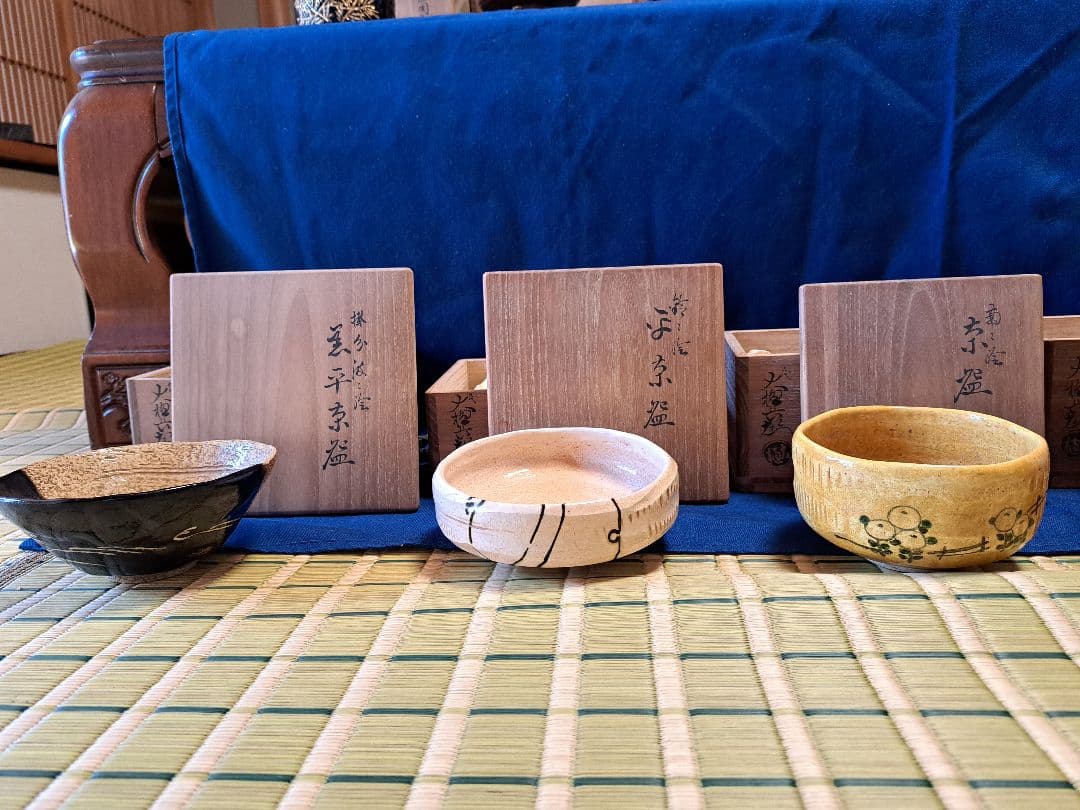 九代大樋長左衛門　12ヶ月茶碗　12客