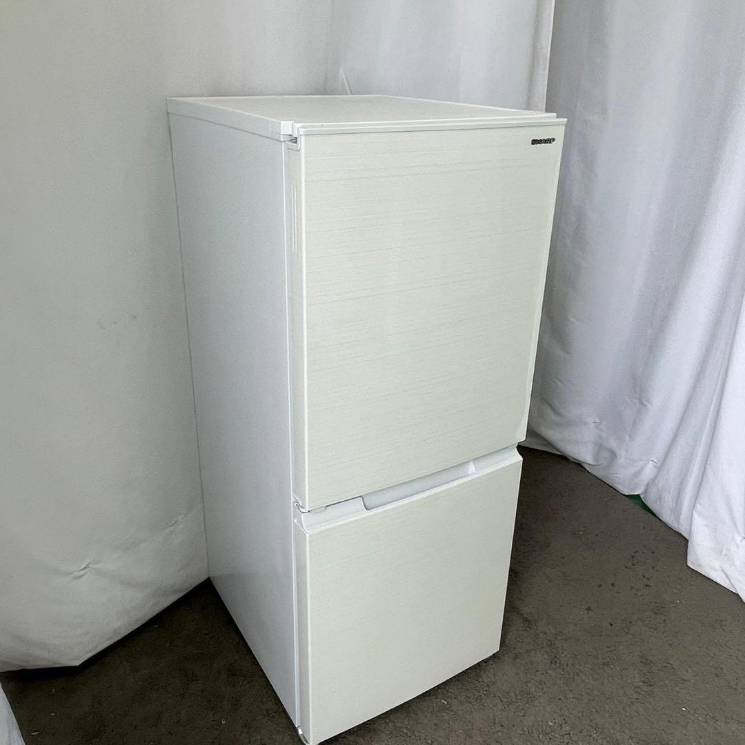 K★497 　シャープ　冷蔵庫　21年製　つけかえドア　152ℓ 　中古