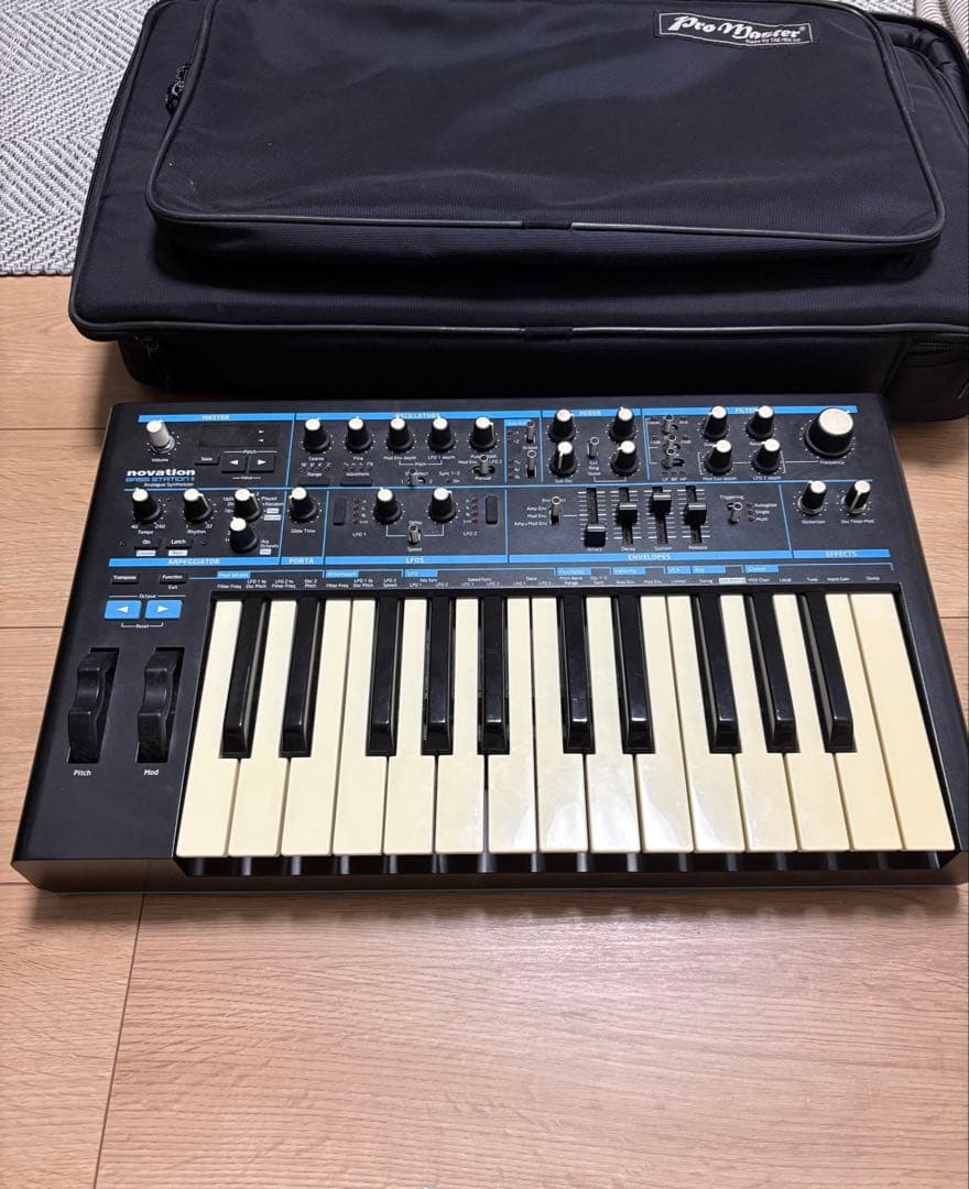 Novation Bass Station II アナログシンセサイザー