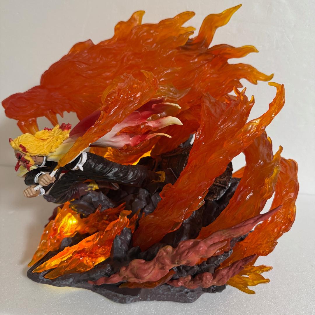 鬼滅の刃　煉獄杏寿郎　炎柱　特大　フィギュア 炎柱 LED点灯　無限夢列車編