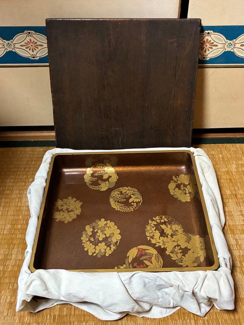 漆器 金箔 唐草紋 蒔絵 梨地 四角盆 時代物 木箱入