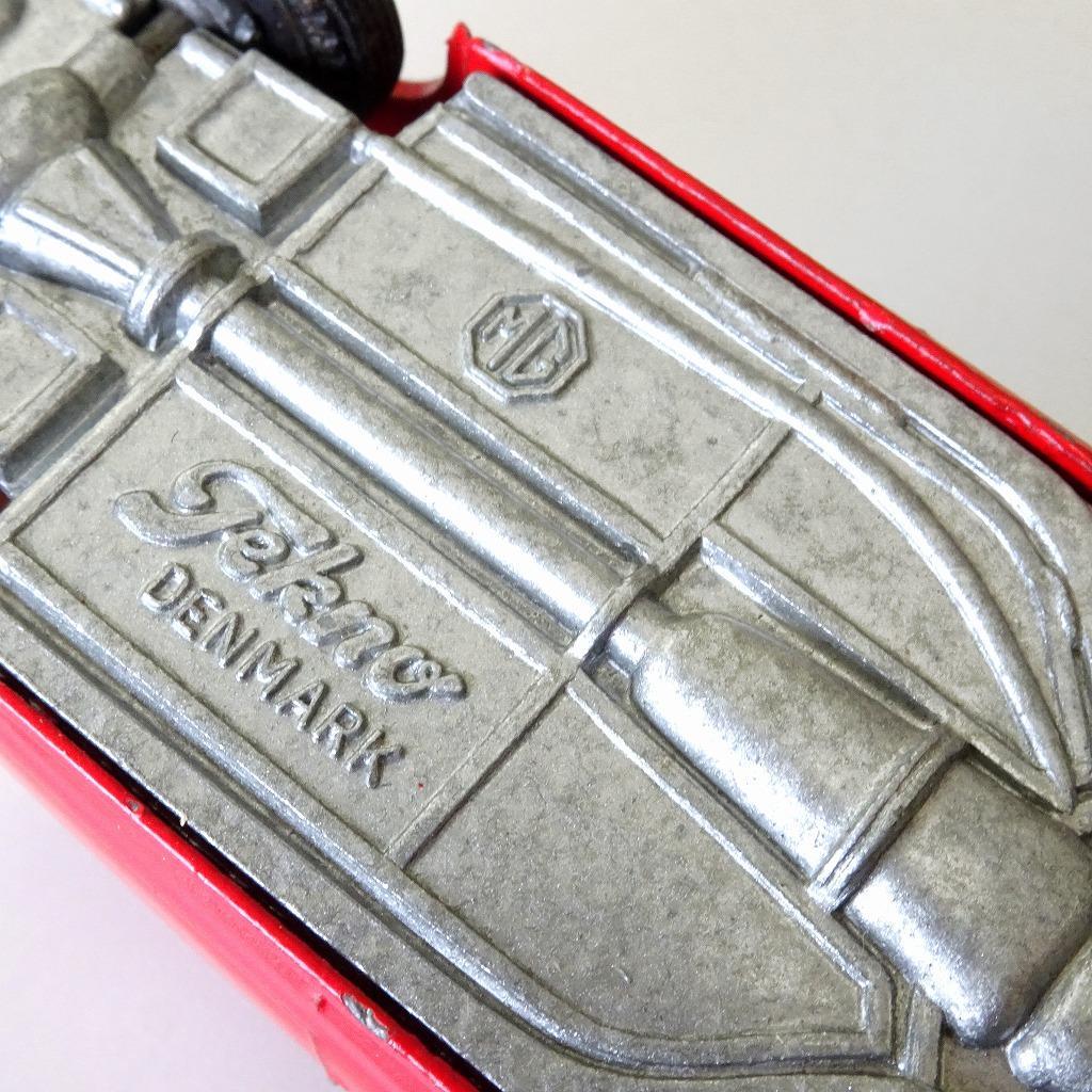 MG MGA 1600 クーペ(レッド) - テクノ 824