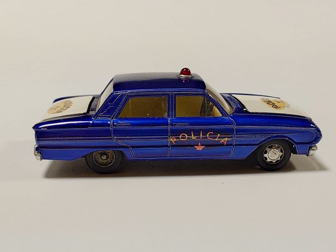 ミニカー BUBY FORD FALCON POLICIA
